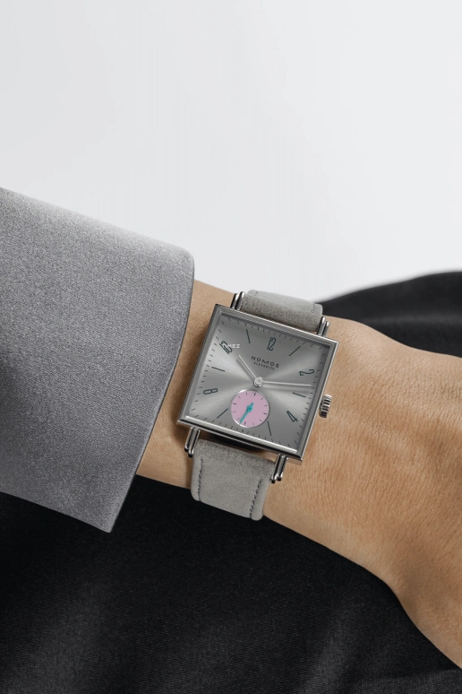 Nomos Glashütte,Tetra 29.50x29.50mm,29.50x29.50mm,Stainless Steel,Grey,Handwound,43hours,In-house Caliber,427