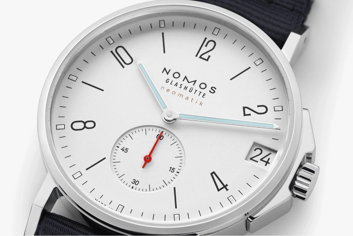 Nomos Glashütte,Ahoi 38.50mm,38.50mm,Stainless Steel,Silver White,Automatic,Day,42hours,525