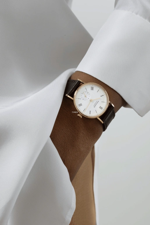 Nomos Glashütte,Ludwig 32.80mm,32.80mm,Yellow Gold,White,Handwound,43hours,In-house Caliber,210
