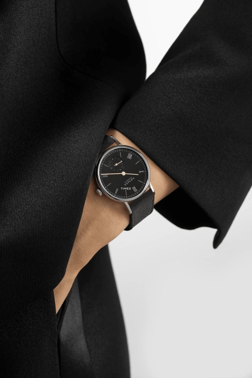 Nomos Glashütte,Ludwig 33mm,33mm,Stainless Steel,Black,Handwound,43hours,In-house Caliber,227