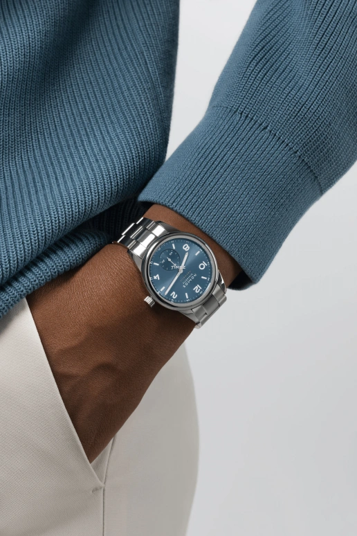 Nomos Glashütte,Club 37mm,37mm,Stainless Steel,Blue,Automatic,42hours,In-house Caliber,747