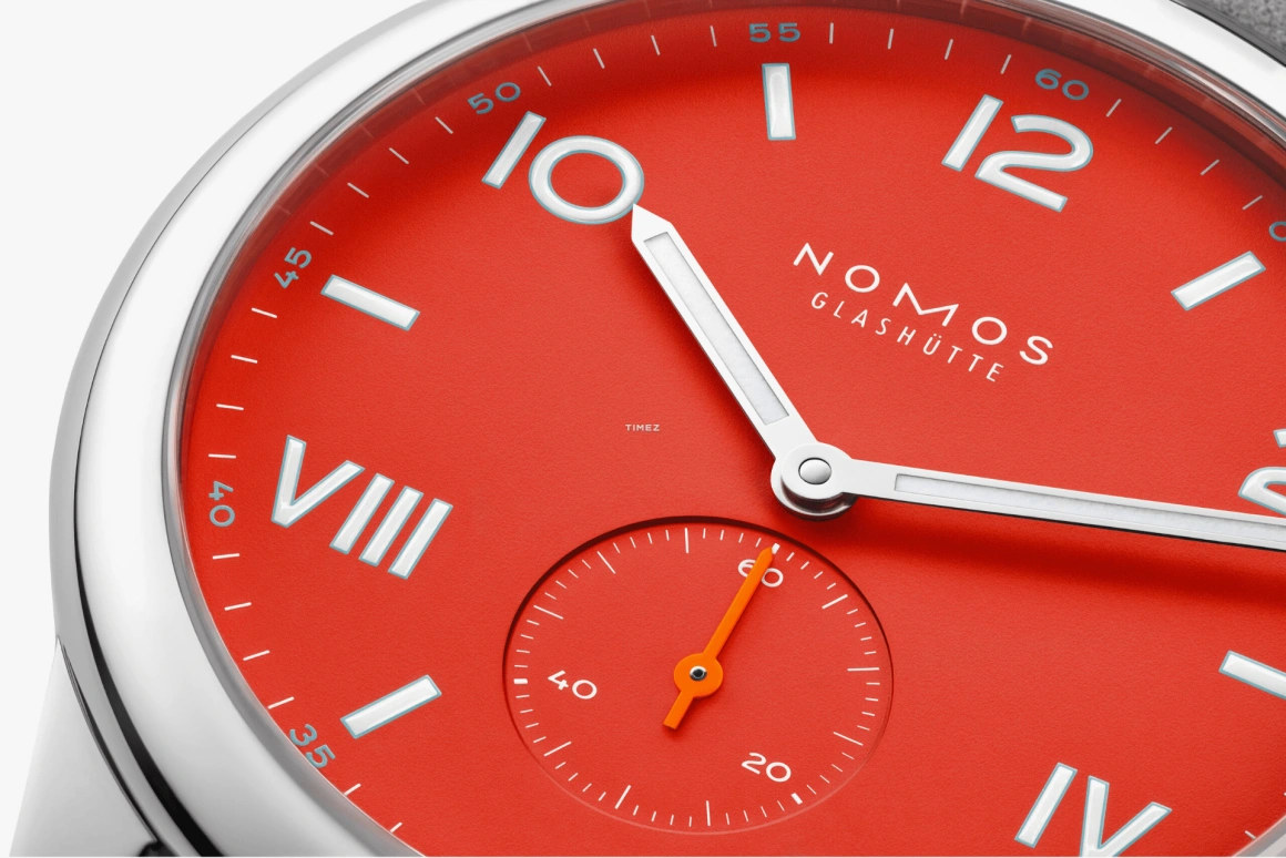 Nomos Glashütte,Club 38.50mm,38.50mm,Stainless Steel,Red,Handwound,43hours,In-house Caliber,723