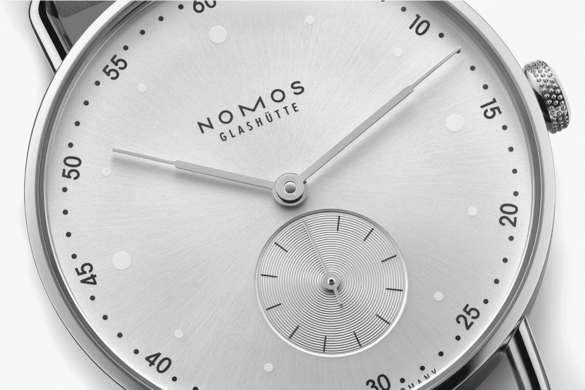 Nomos Glashütte,Metro 33mm,33mm,Stainless Steel,Silver,Handwound,43hours,In-house Caliber,1122