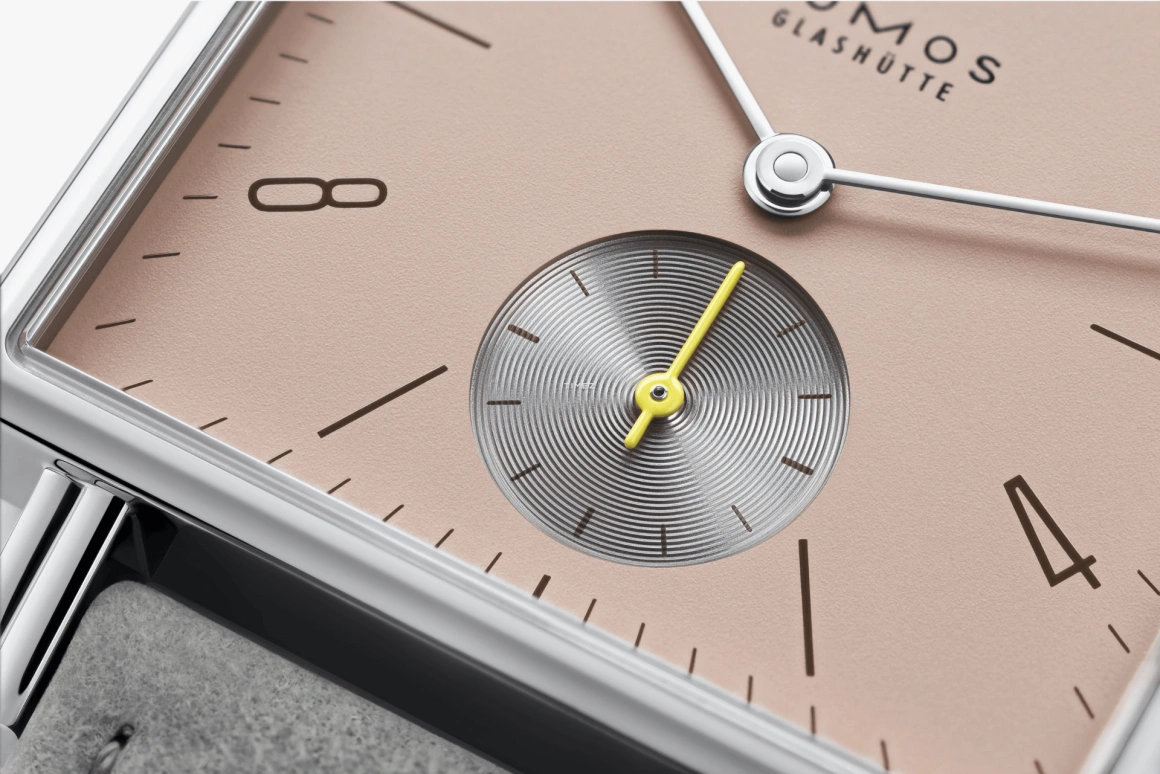 Nomos Glashütte,Tetra 29.50mm,29.50mm,Stainless Steel,Pink,Handwound,43hours,In-house Caliber,474