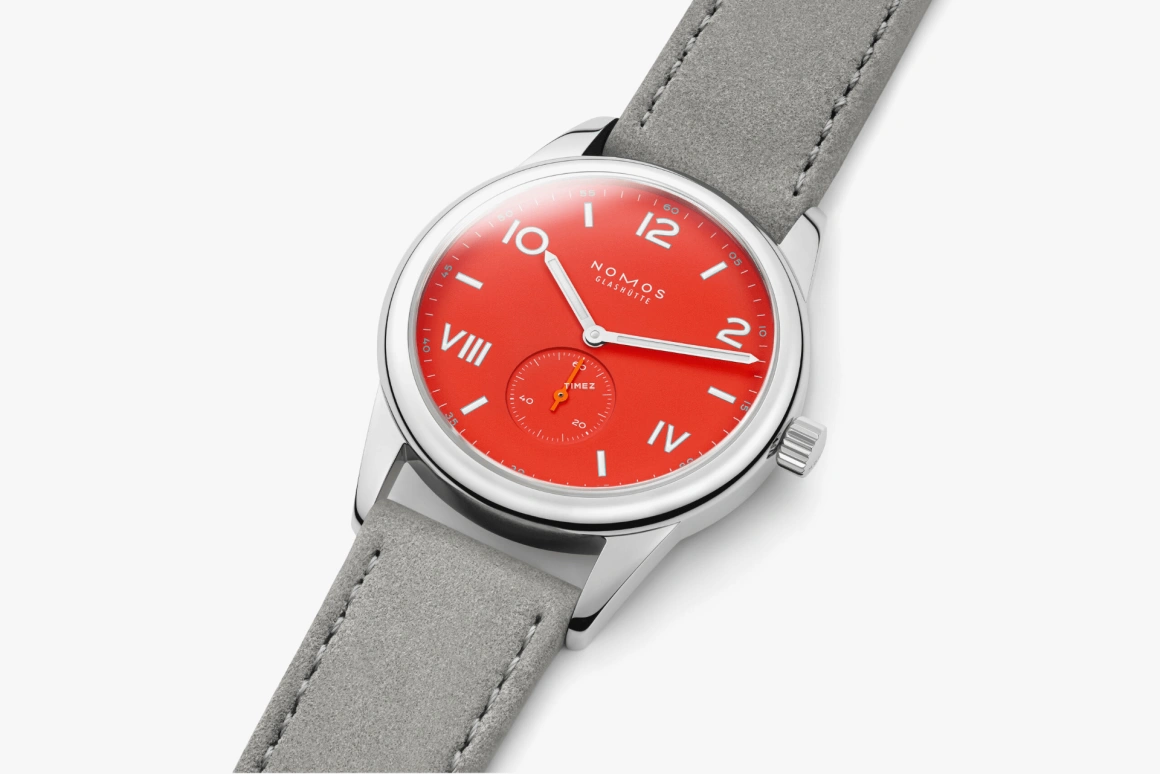 Nomos Glashütte,Club 38.50mm,38.50mm,Stainless Steel,Red,Handwound,43hours,In-house Caliber,723