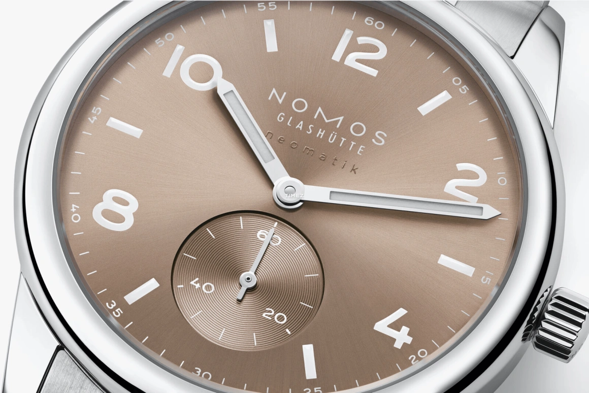 Nomos Glashütte,Club 39.50mm,39.50mm,Stainless Steel,Beige,Brown,Automatic,42hours,In-house Caliber,761