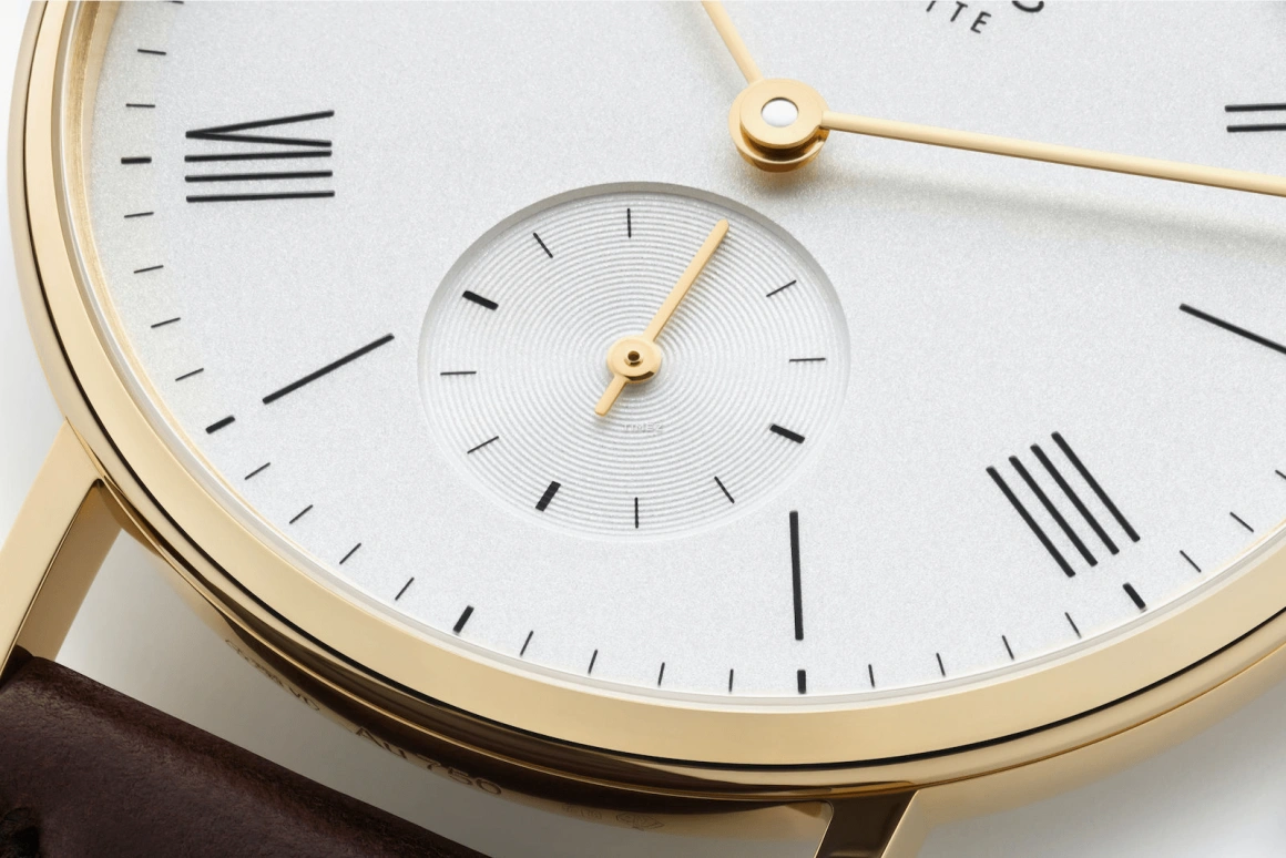 Nomos Glashütte,Ludwig 32.80mm,32.80mm,Yellow Gold,White,Handwound,43hours,In-house Caliber,210