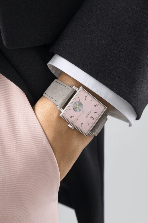 Nomos Glashütte,Tetra 29.50x29.50mm,29.50x29.50mm,Stainless Steel,Pink,Handwound,43hours,In-house Caliber,426