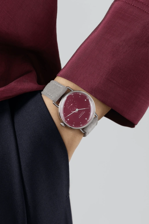 Nomos Glashütte,Metro 33mm,33mm,Stainless Steel,Red,Handwound,43hours,In-house Caliber,1123