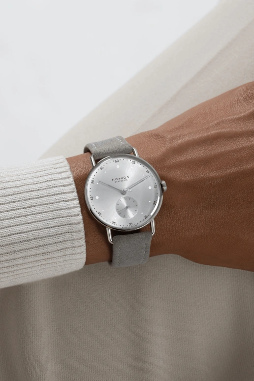 Nomos Glashütte,Metro 33mm,33mm,Stainless Steel,Silver,Handwound,43hours,In-house Caliber,1122