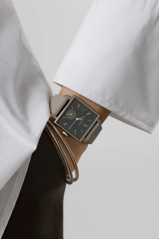 Nomos Glashütte,Tetra 29.50mm,29.50mm,Stainless Steel,Grey,Handwound,53hours,In-house Caliber,440,440.SB