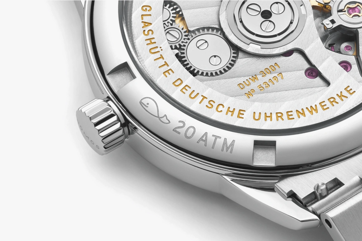 Nomos Glashütte,Club 34mm,34mm,Stainless Steel,Champagne,Automatic,42hours,In-house Caliber,755