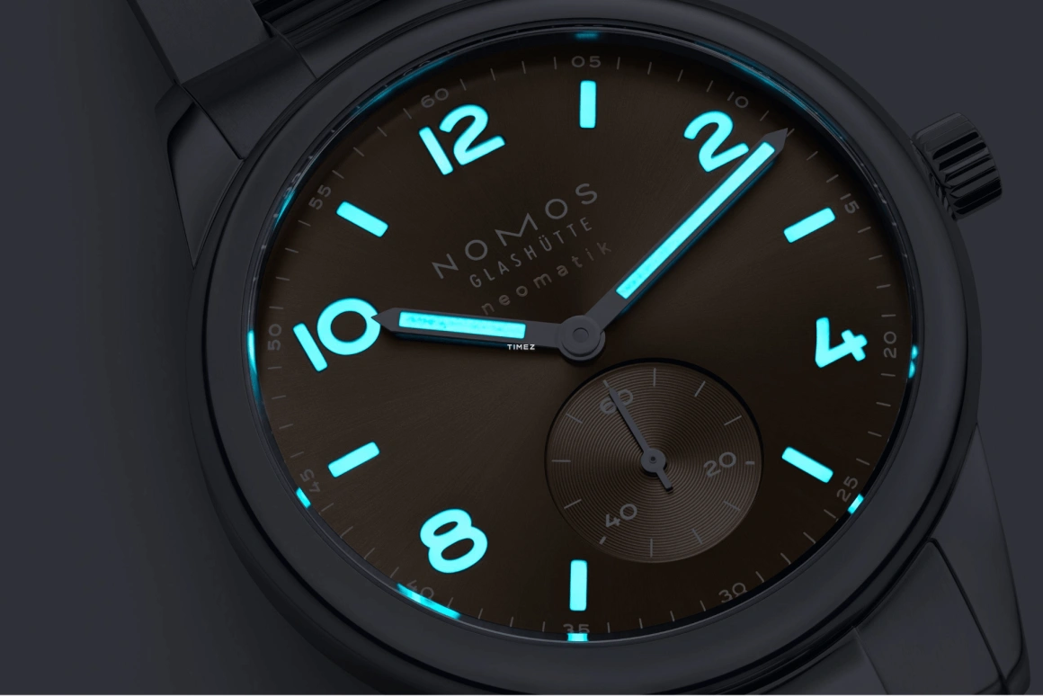 Nomos Glashütte,Club 39.50mm,39.50mm,Stainless Steel,Brown,Automatic,42hours,In-house Caliber,762