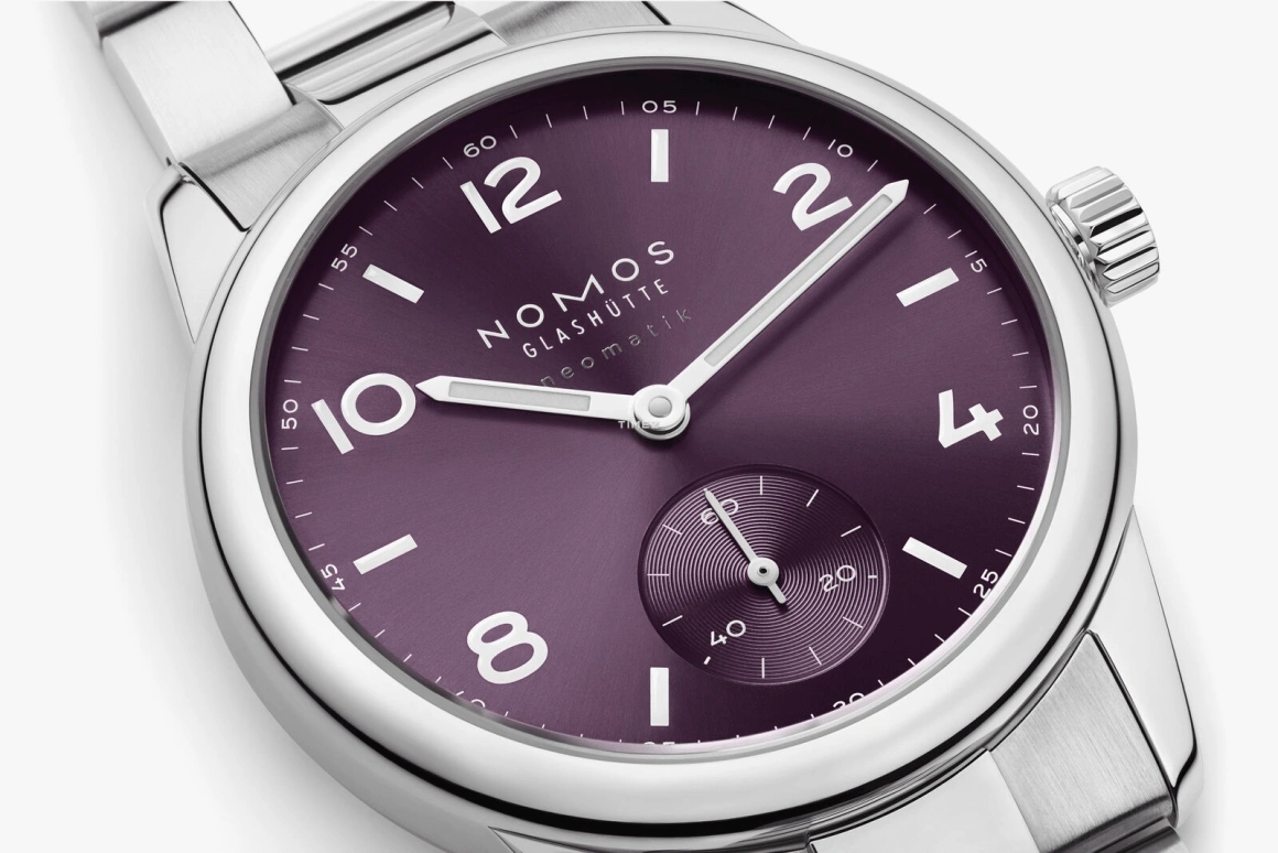 Nomos Glashütte,Club 34mm,34mm,Stainless Steel,Purple,Automatic,42hours,In-house Caliber,757,757.SB