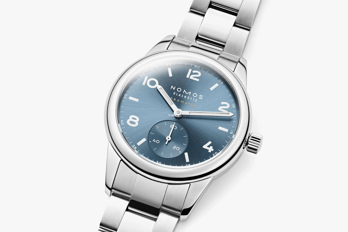 Nomos Glashütte,Club 37mm,37mm,Stainless Steel,Blue,Automatic,42hours,In-house Caliber,747