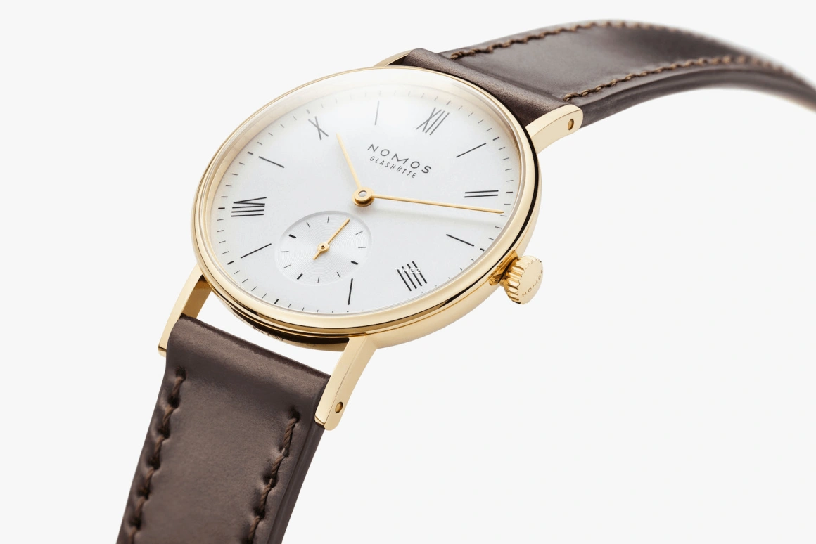 Nomos Glashütte,Ludwig 32.80mm,32.80mm,Yellow Gold,White,Handwound,43hours,In-house Caliber,210