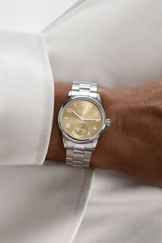 Nomos Glashütte,Club 34mm,34mm,Stainless Steel,Champagne,Automatic,42hours,In-house Caliber,755