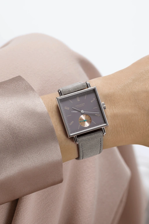 Nomos Glashütte,Tetra 29.50x29.50mm,29.50x29.50mm,Stainless Steel,Purple,Handwound,43hours,In-house Caliber,425