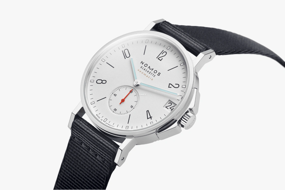 Nomos Glashütte,Ahoi 38.50mm,38.50mm,Stainless Steel,Silver White,Automatic,Day,42hours,525