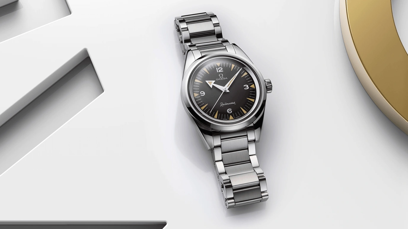 Omega,Railmaster 38mm,38mm,Stainless Steel,Black,Automatic,Co-Axial Escapement,Anti-magnetic,220,220.10.38.20.01.002