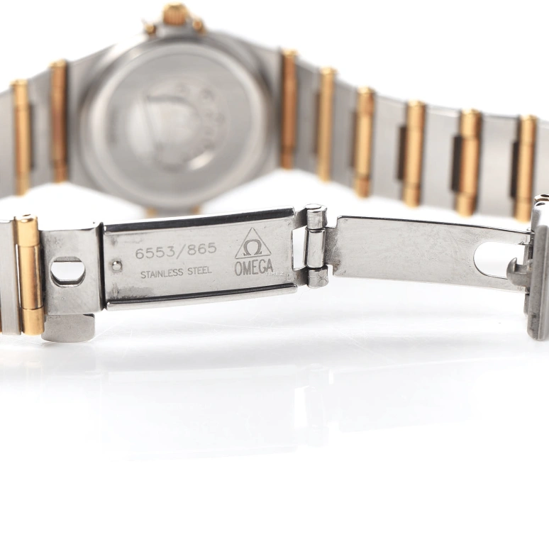 Omega,Constellation 22.50mm,22.50mm,Stainless Steel,Silver White,Quartz,30000hours,In-house Caliber,1262,1262.30.00