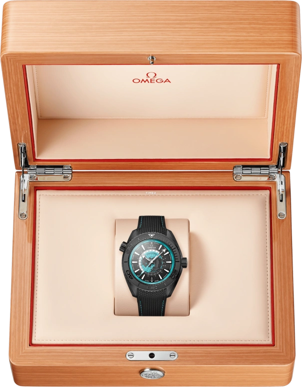 Omega,Seamaster Planet Ocean 45.50mm,45.50mm,Ceramic,Black,Blue,Automatic,Day,World Time,Anti-magnetic,Day / Night Indication,60hours,In-house Caliber,215,215.92.46.22.01.006