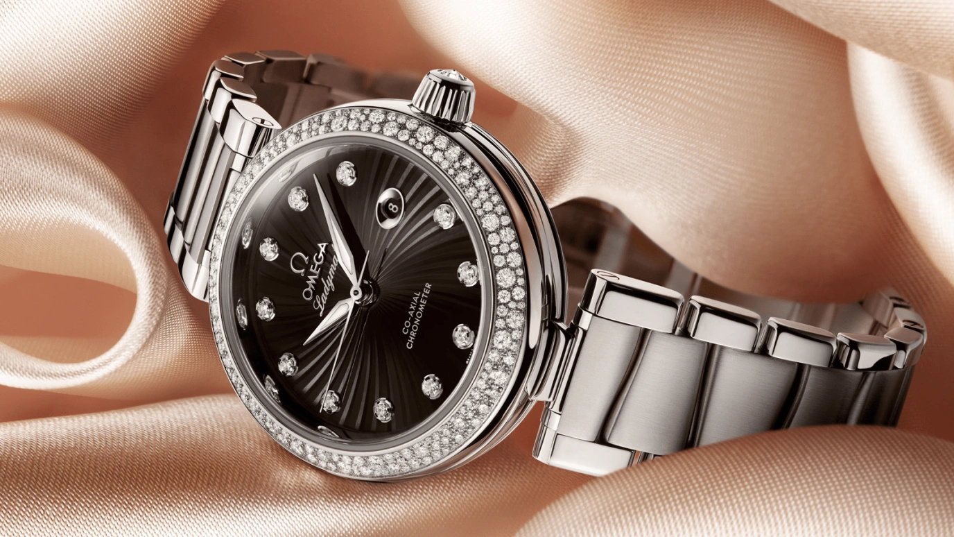 Omega,LadyMatic 34mm,34mm,Stainless Steel,Black,Automatic,Date,Zodiac Indications,Co-Axial Escapement,425,425.35.34.20.51.001