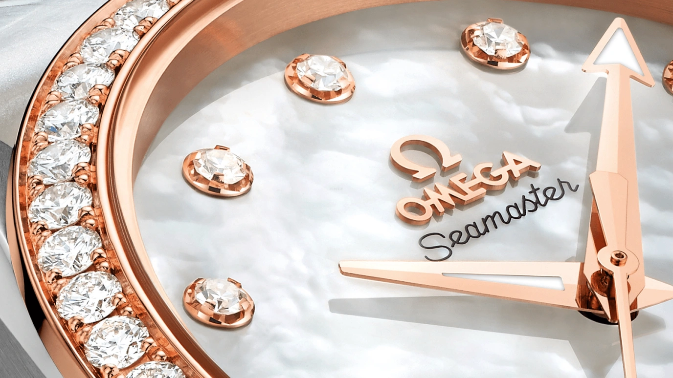 Omega,Aqua Terra 38.50mm,38.50mm,Red Gold,Stainless Steel,White,Automatic,Date,Co-Axial Escapement,231,231.25.39.21.55.001