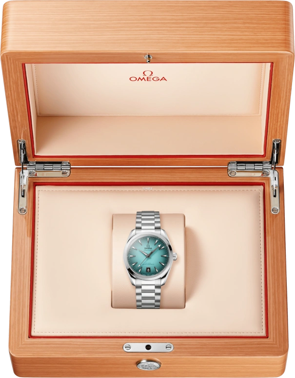 Omega,Aqua Terra 38mm,38mm,Stainless Steel,Stone Green,Green,Automatic,Day,Anti-magnetic,220,220.10.38.20.03.005