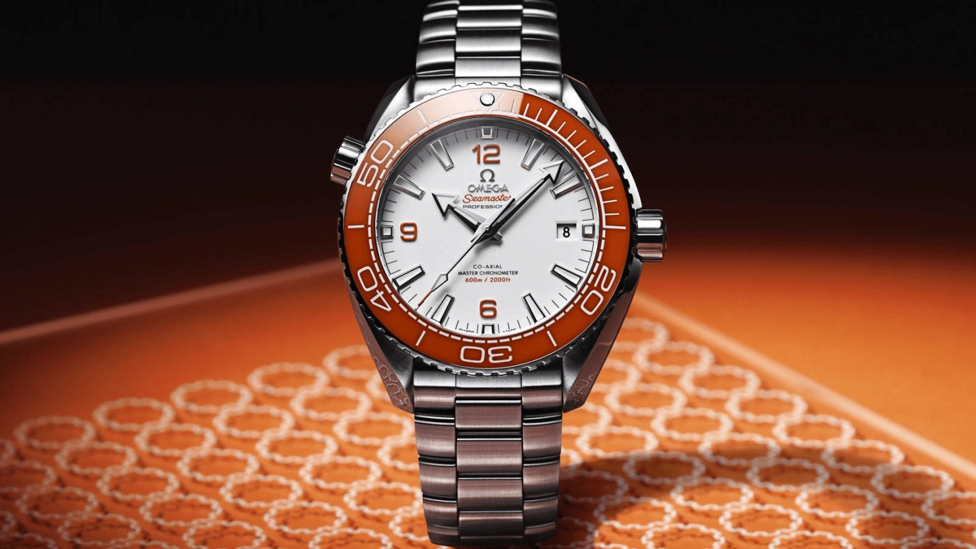 Omega,Seamaster Planet Ocean 43.50mm,43.50mm,Stainless Steel,White,Automatic,Date,Co-Axial Escapement,215,215.30.44.21.04.001