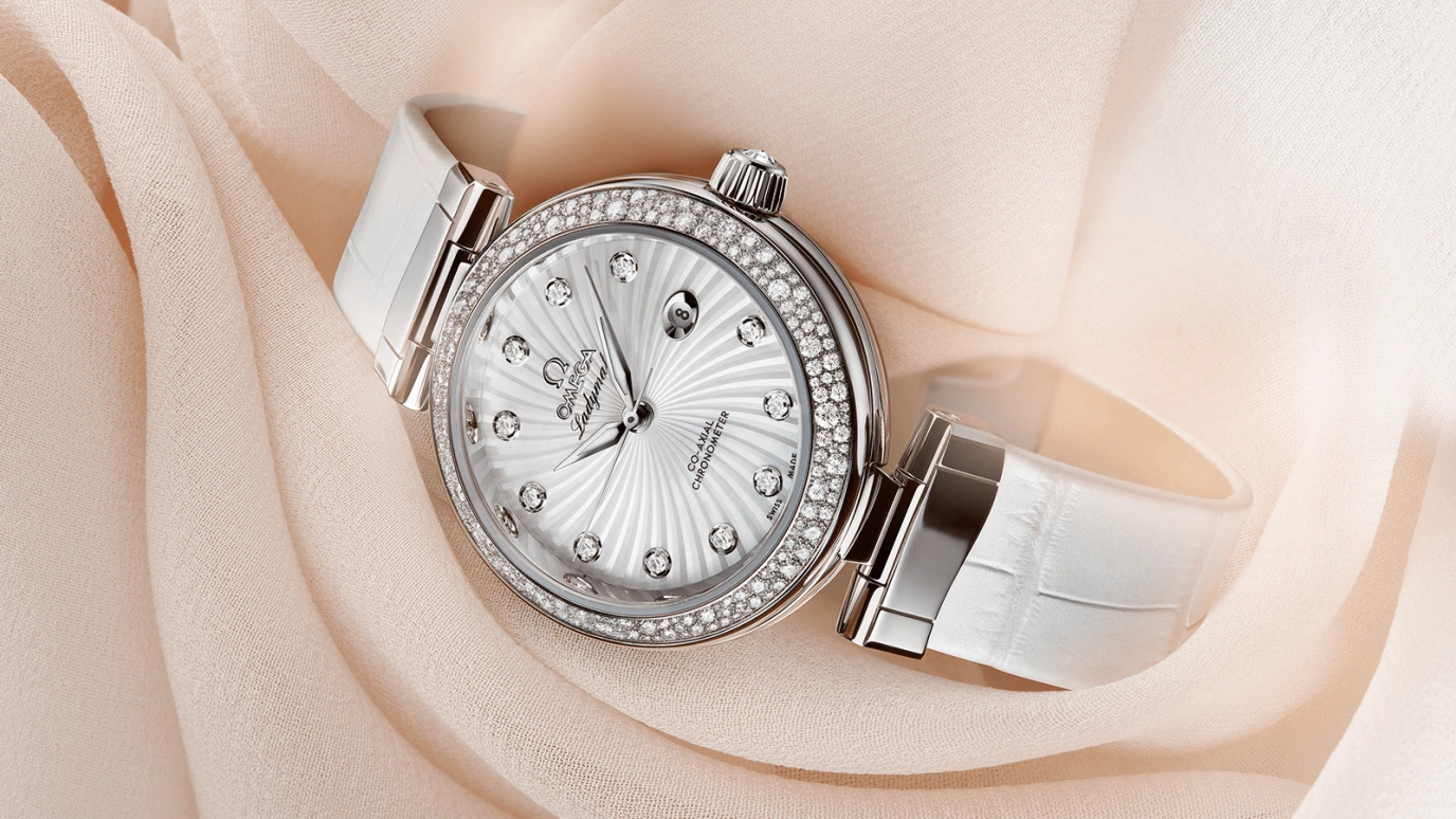 Omega,LadyMatic 34mm,34mm,Stainless Steel,White,Automatic,Date,Zodiac Indications,Co-Axial Escapement,425,425.38.34.20.55.001