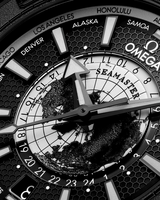 Omega,Seamaster Planet Ocean 45.50mm,45.50mm,Ceramic,Black,Automatic,Day,World Time,Anti-magnetic,Day / Night Indication,60hours,In-house Caliber,215,215.92.46.22.01.007