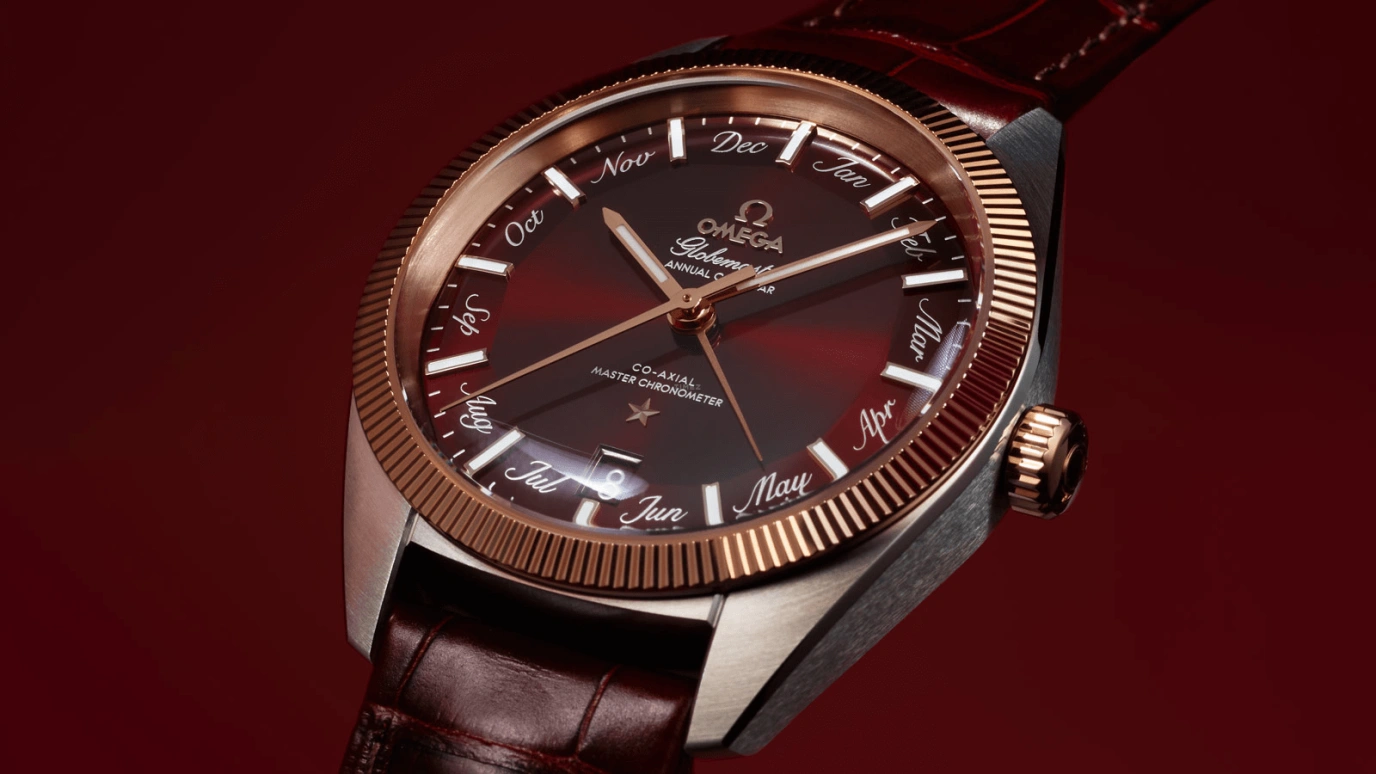 Omega,Globemaster 41mm,41mm,Sedna Gold,Stainless Steel,Red,Automatic,Annual Calendar,Month,Date,Zodiac Indications,55hours,In-house Caliber,130,130.23.41.22.11.001