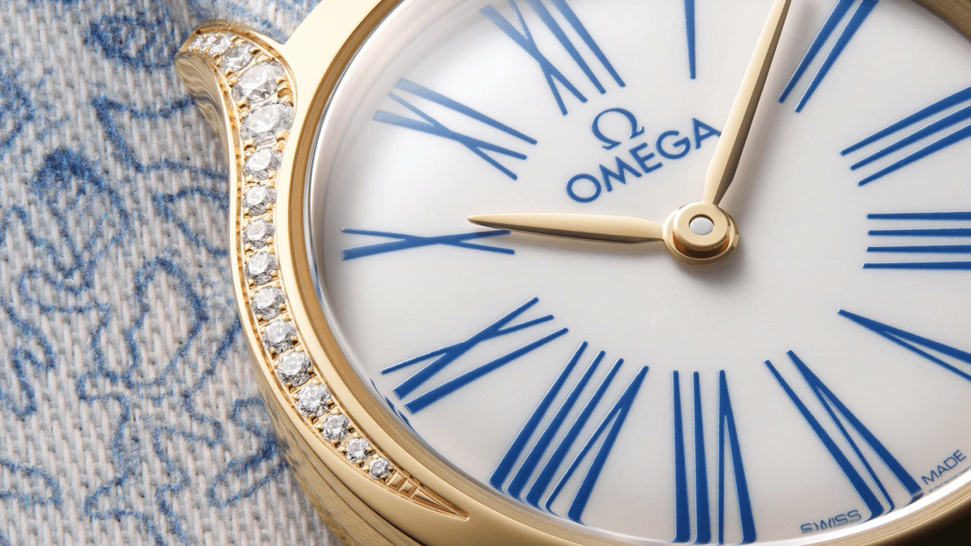Omega,De Ville 26mm,26mm,Moonshine Gold,White,Blue,Quartz,In-house Caliber,Sapphire,428,428.57.26.60.04.001