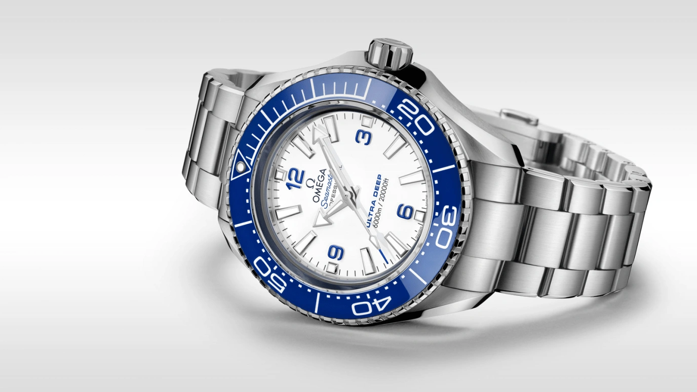 Omega,Seamaster Planet Ocean 45.50mm,45.50mm,Titanium,Ceramic,Stainless Steel,White,Automatic,Co-Axial Escapement,60hours,215,215.30.46.21.04.001