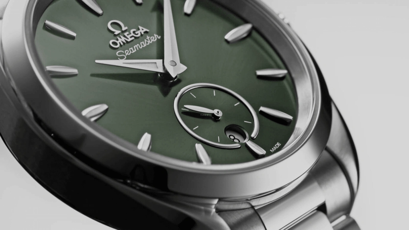 Omega,Aqua Terra 38mm,38mm,Stainless Steel,Green,Automatic,Date,Co-Axial Escapement,220,220.10.38.20.10.001