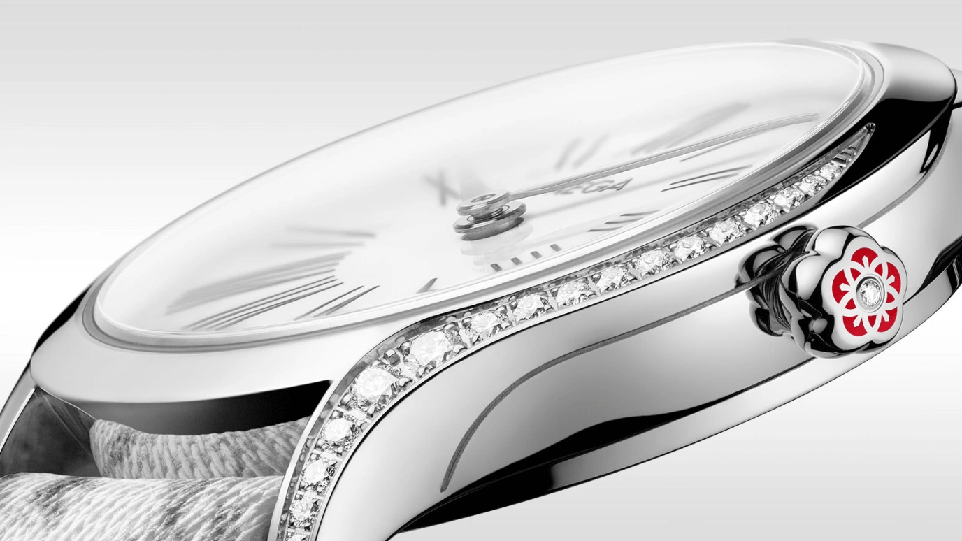 Omega,De Ville 26mm,26mm,Stainless Steel,White,Quartz,In-house Caliber,Sapphire,428,428.17.26.60.04.002