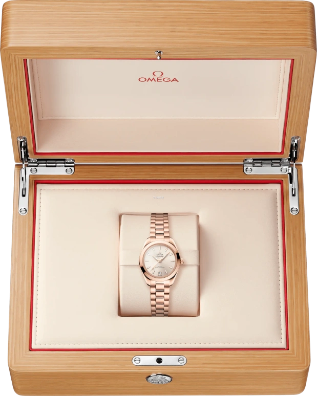 Omega,Aqua Terra 30mm,30mm,Sedna Gold,Rose Gold,Automatic,Day,Anti-magnetic,220,220.50.30.20.09.001