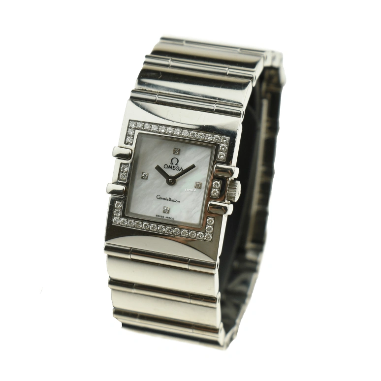 Omega,Constellation 24x19.30mm,24x19.30mm,Stainless Steel,White,Quartz,30000hours,In-house Caliber,1528,1528.36.00