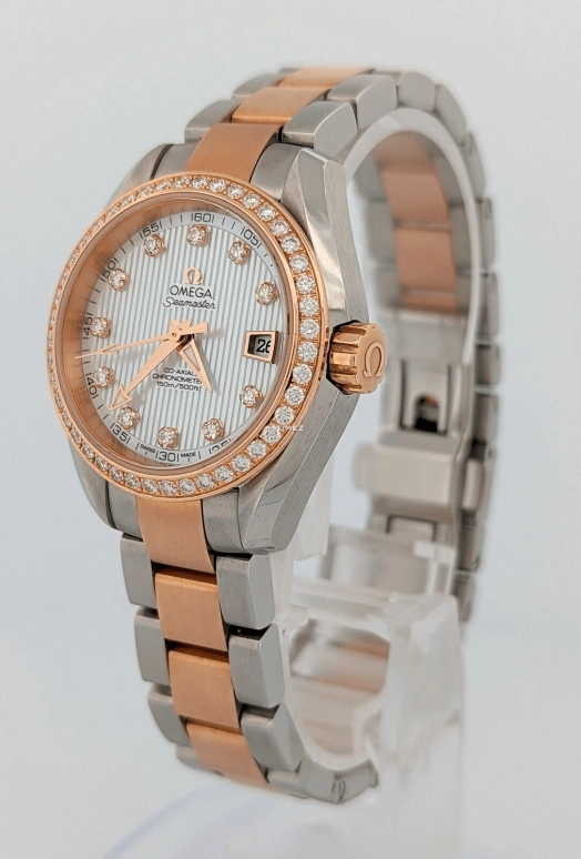 Omega,Aqua Terra 30mm,30mm,Red Gold,Stainless Steel,White,Automatic,Day,50hours,231,231.25.30.20.55.001