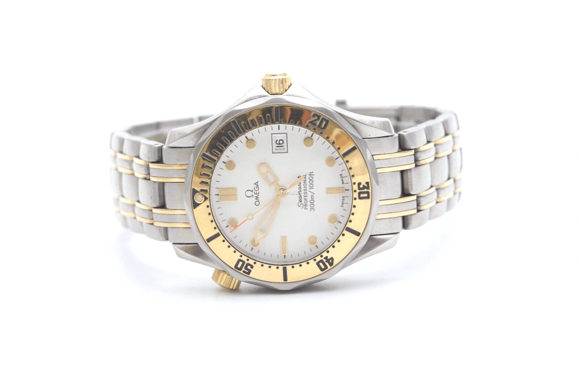 Omega,Seamaster Diver 300M 36.25mm,36.25mm,Yellow Gold,Stainless Steel,White,Quartz,Day,26280hours,2362,2362.20.00