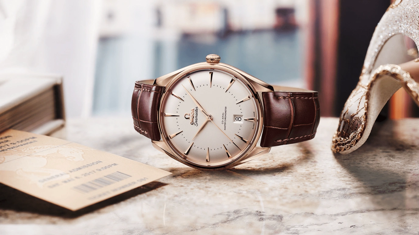 Omega,Seamaster 39.50mm,39.50mm,Sedna Gold,Silver,Automatic,Date,Co-Axial Escapement,511,511.53.40.20.02.001