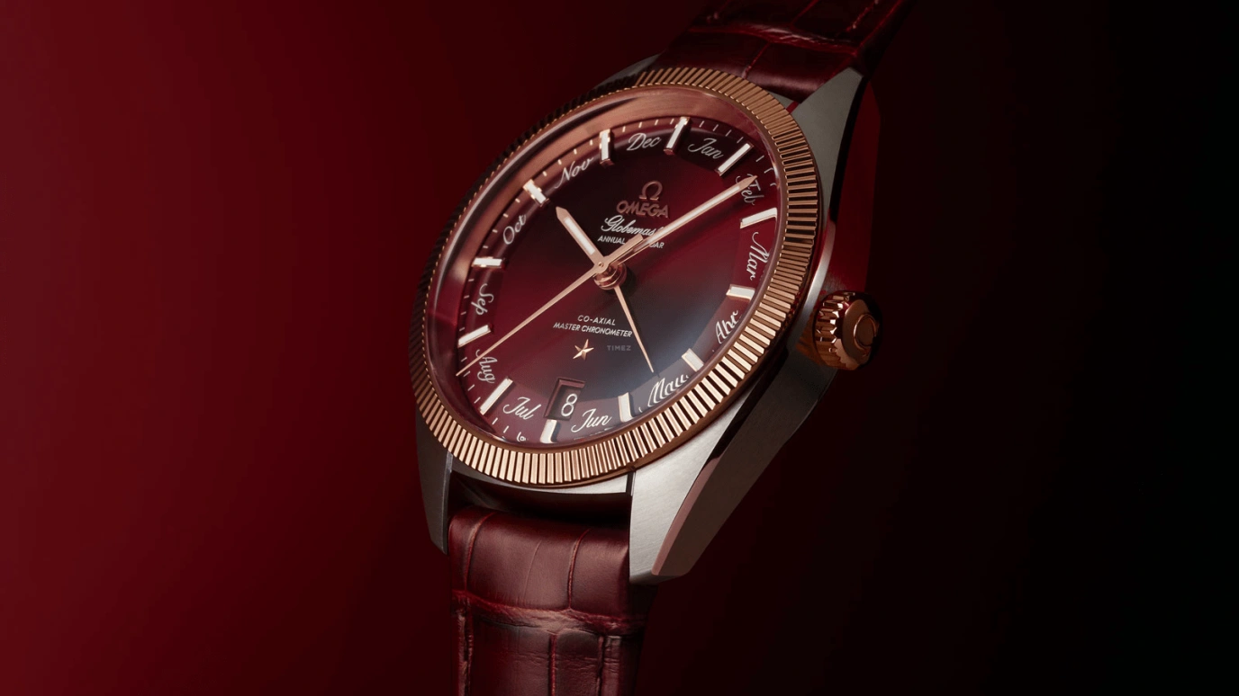 Omega,Globemaster 41mm,41mm,Sedna Gold,Stainless Steel,Red,Automatic,Annual Calendar,Month,Date,Zodiac Indications,55hours,In-house Caliber,130,130.23.41.22.11.001