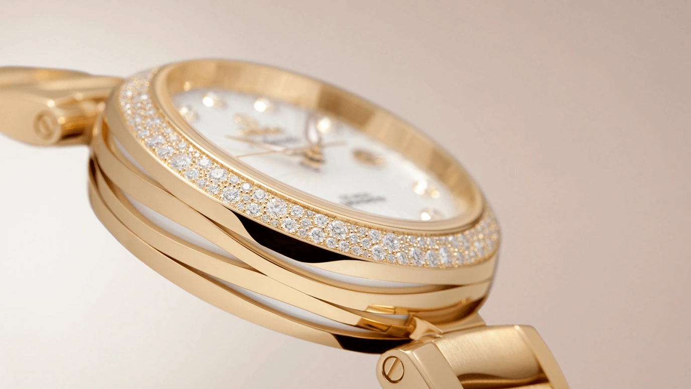 Omega,LadyMatic 34mm,34mm,Yellow Gold,White,Automatic,Date,Co-Axial Escapement,425,425.65.34.20.55.002