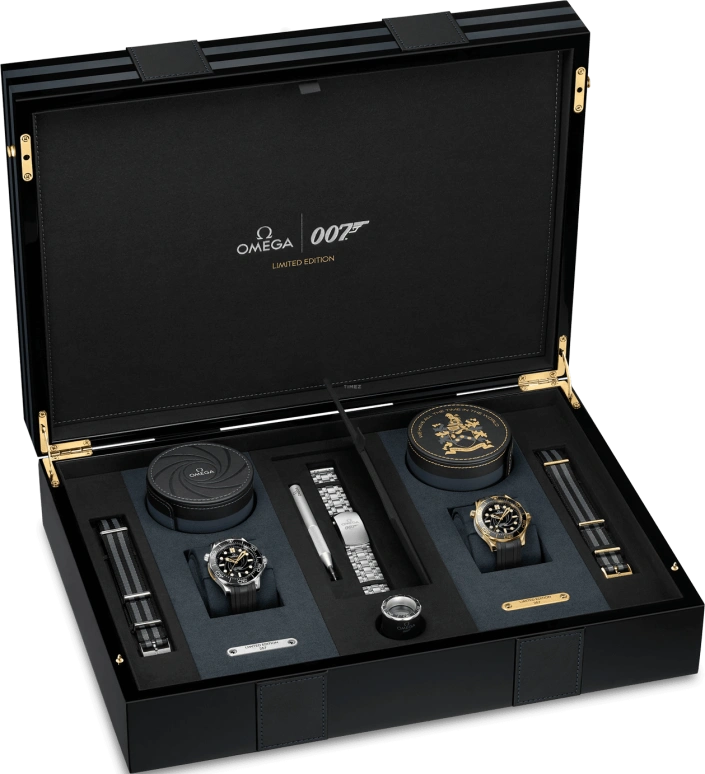 Omega,Seamaster Diver 300M 42mm,42mm,Yellow Gold,Black,Automatic,Co-Axial Escapement,55hours,210,210.62.42.20.01.001
