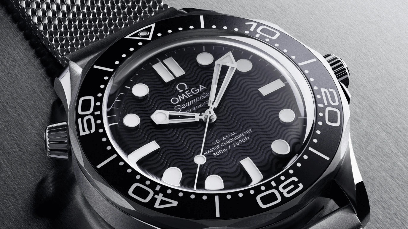 Omega,Seamaster Diver 300M 42mm,42mm,Stainless Steel,Black,Automatic,Anti-magnetic,55hours,210,210.30.42.20.01.010