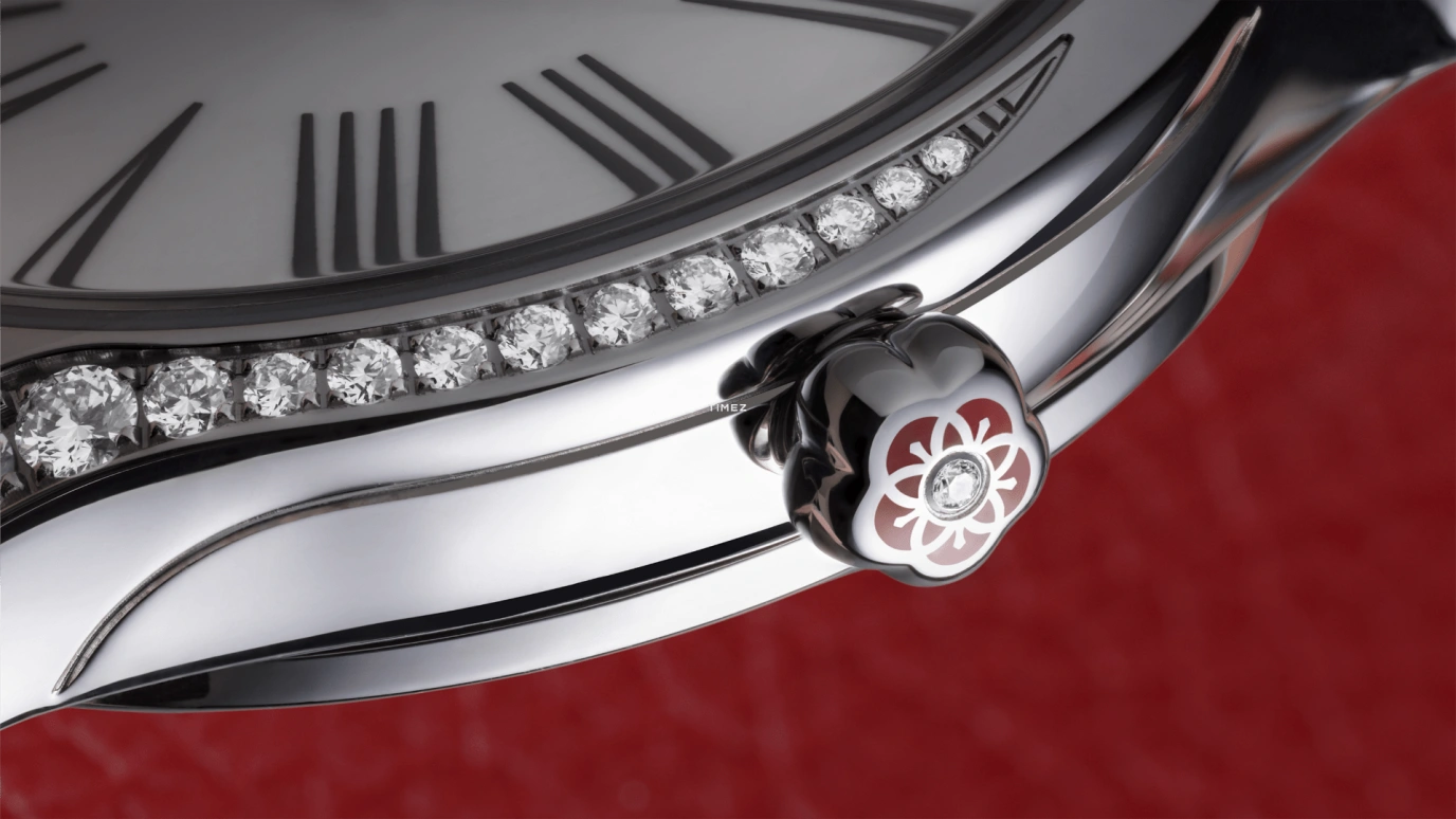 Omega,De Ville 26mm,26mm,Stainless Steel,White,Quartz,In-house Caliber,Sapphire,Crystal Glass,428,428.18.26.60.04.001