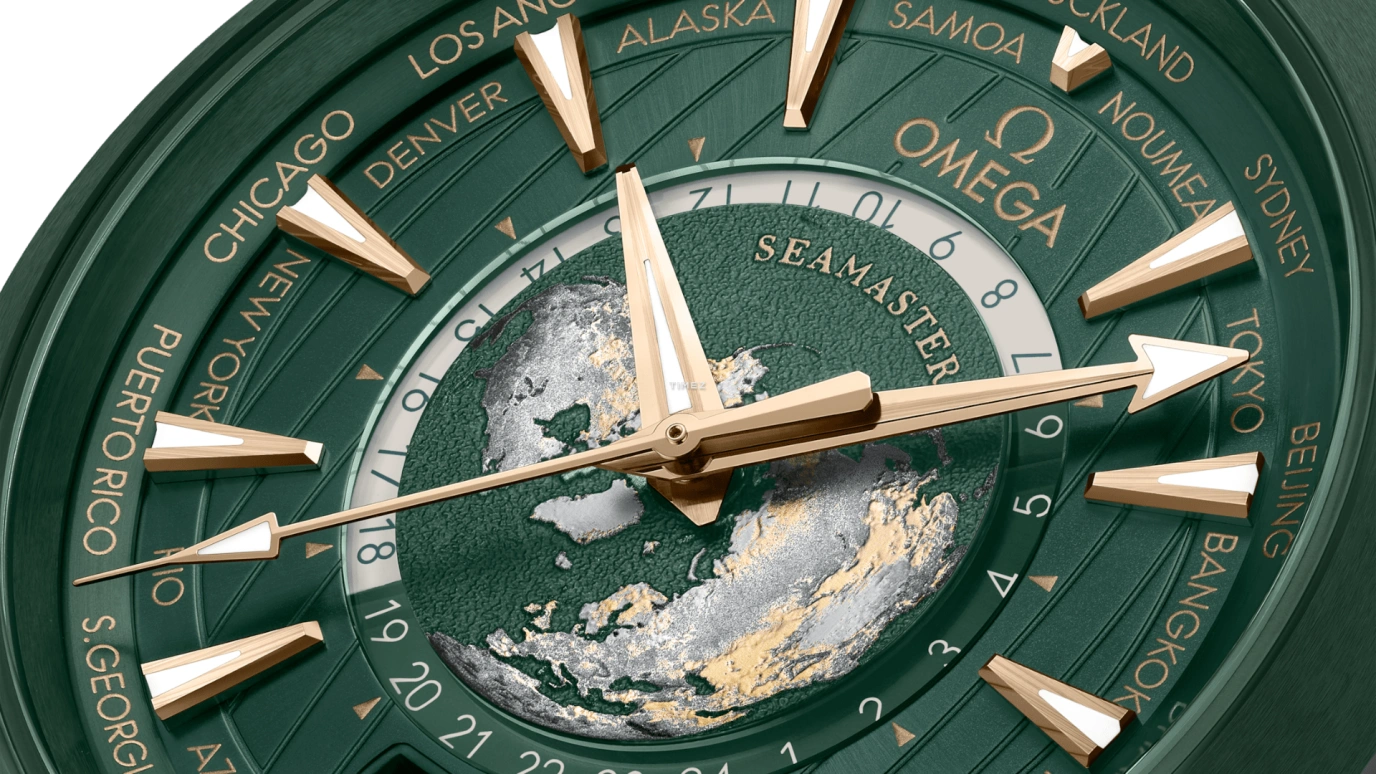 Omega,Aqua Terra 43mm,43mm,Stainless Steel,Green,Automatic,Day,Dule Time,World Time,Anti-magnetic,60hours,In-house Caliber,220,220.32.43.22.10.001