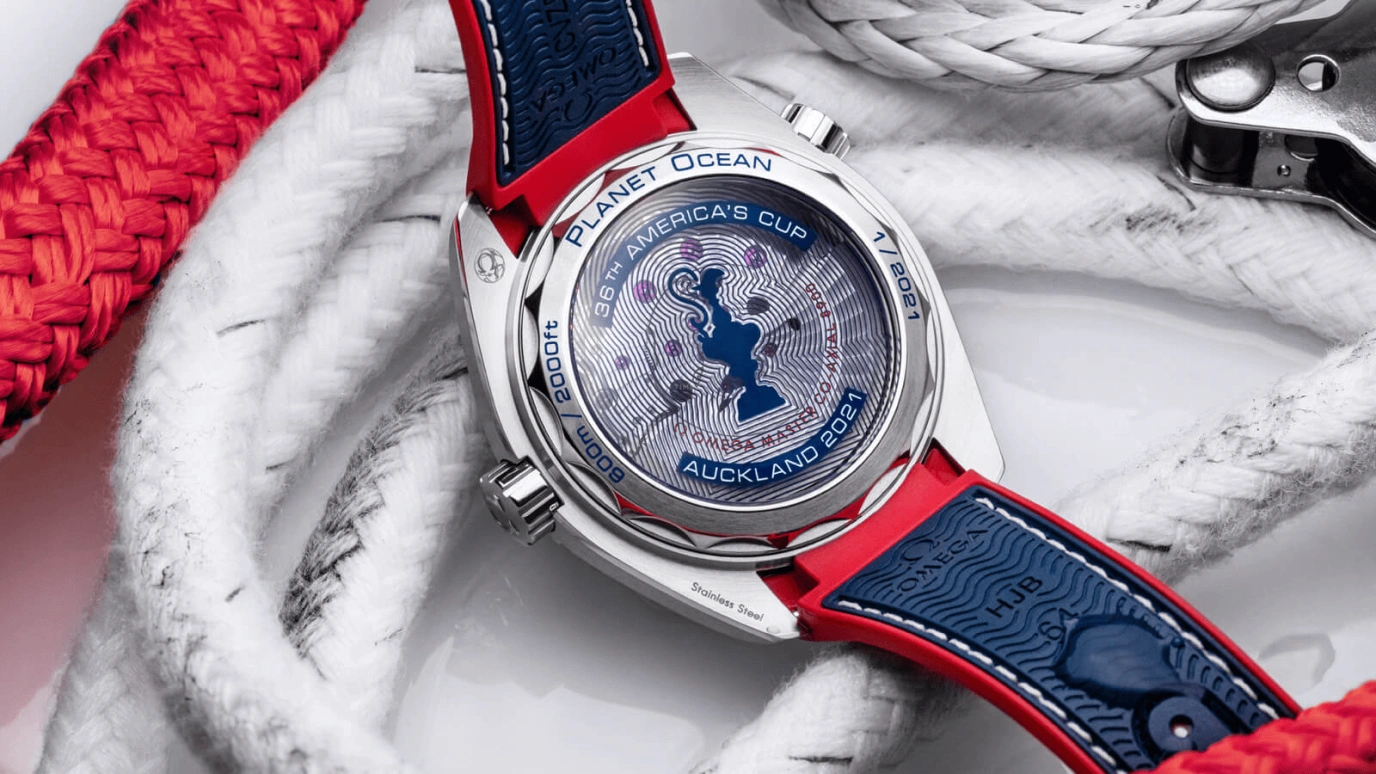 Omega,Seamaster Planet Ocean 43.50mm,43.50mm,Stainless Steel,White,Automatic,Date,Co-Axial Escapement,215,215.32.43.21.04.001