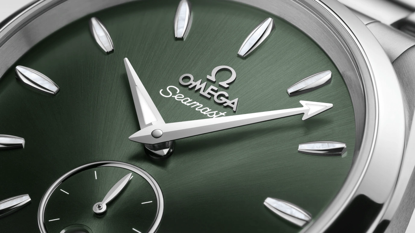Omega,Aqua Terra 38mm,38mm,Stainless Steel,Green,Automatic,Date,Co-Axial Escapement,220,220.10.38.20.10.001